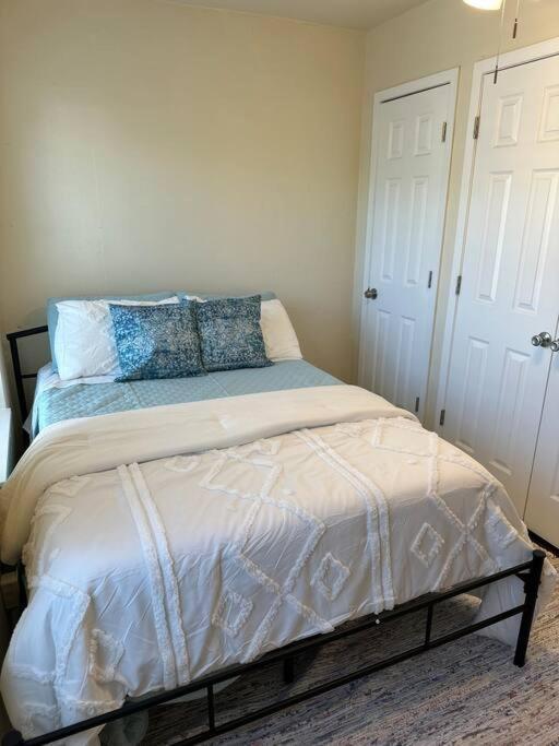 Апартаменты Walk To The Alamodome! Sleeps 6, Pet Friendly Сан-Антонио Экстерьер фото